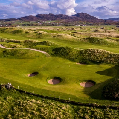 An aerial photo of the Ballyliffin Golf Club Glashedy Golf Course.