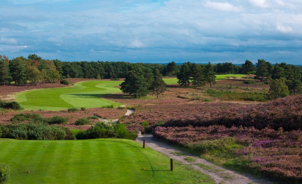 A teeing ground Sunningdale New.