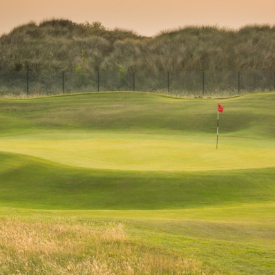 A plateau green at West Lancashire Golf Club.