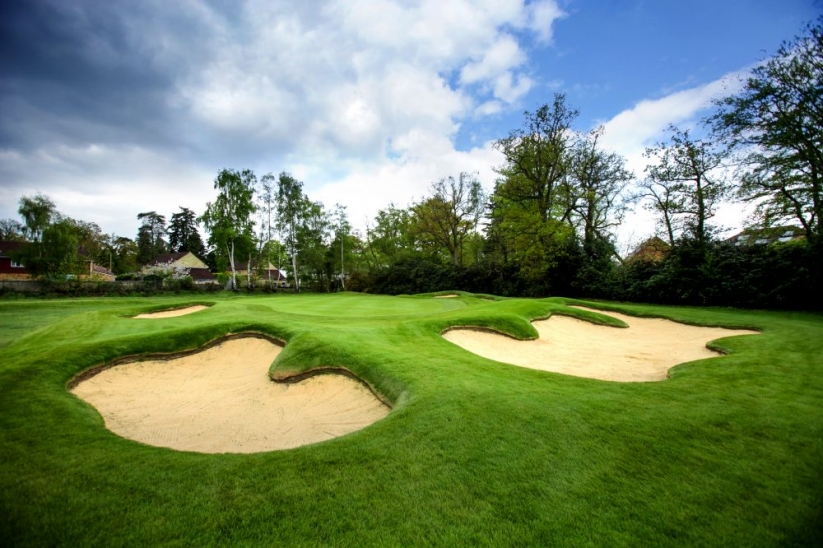 A modern take on classic bunkering at North Hants Golf Club.