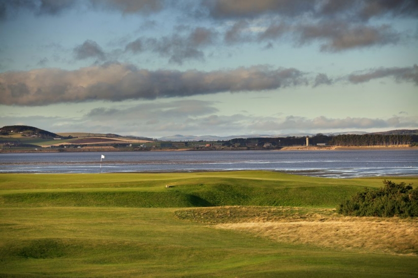 The 4th hole at Harry Colt's St Andrews Eden Course.