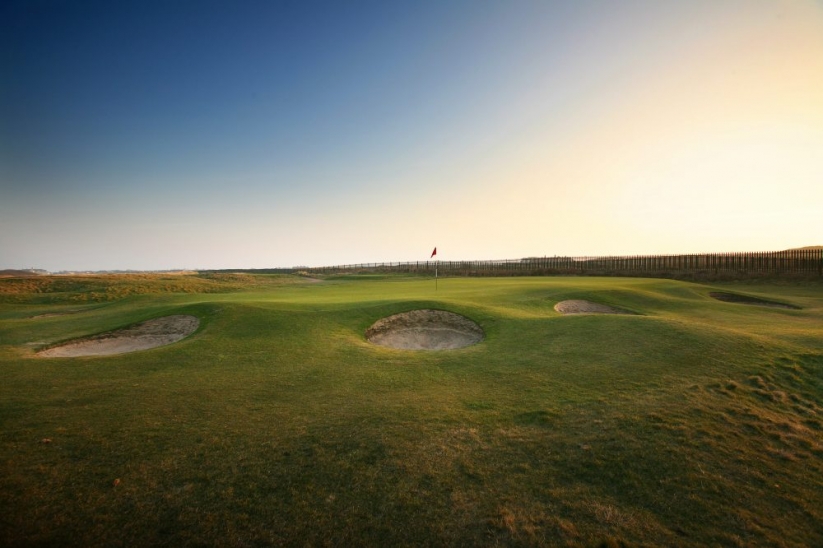 The pot bunkers are prolific at ST ANNES OLD LINKS GOLF CLUB as seen here.