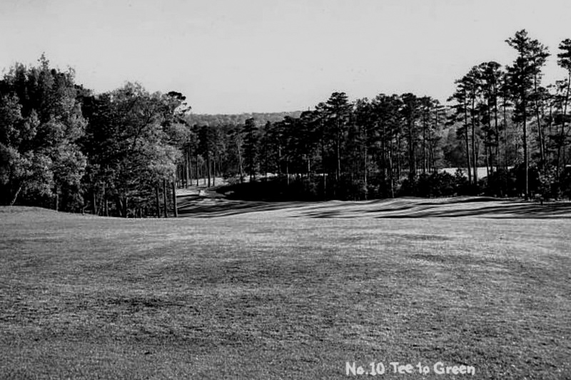 A view down the fairway of the Tenth hole at Augusta National Golf Club from 1948. Part of Evalu18's article Alister MacKenzie Augusta Cavendish.